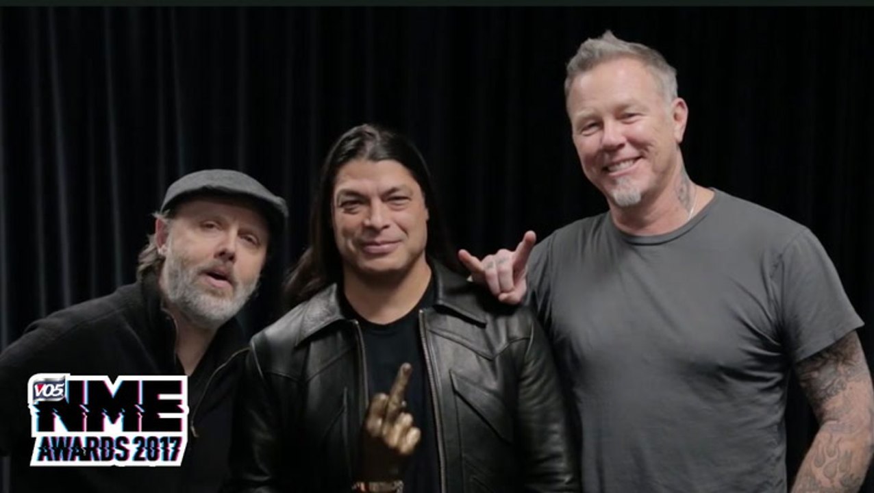 Metallica accept Best International Band supported by Austin, Texas @ VO5 NME Awards 2017
