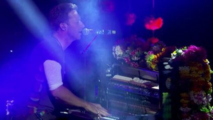 NME AWARDS 2016: COLDPLAY - VIVA LA VIDA - LIVE