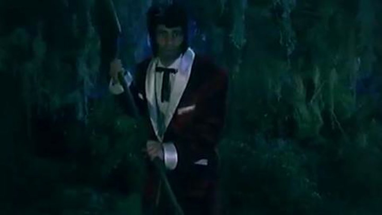 Foo Fighters' Dave Grohl On The Story Behind 'Everlong' And Its Unforgettable Music Video