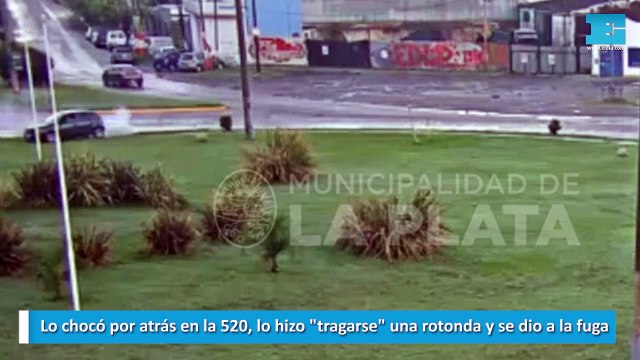Lo chocó por atrás en la 520, lo hizo tragarse una rotonda y se dio a la fuga