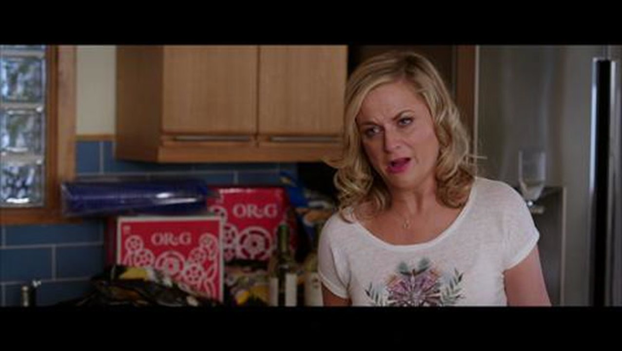 Sisters Featurette - A Look Inside