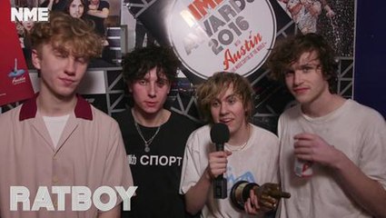 Скачать видео: NME AWARDS 2016 RAT BOY POST AWARD