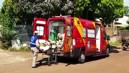 Bombeiros atendem vítima de acidente no Bairro Interlagos