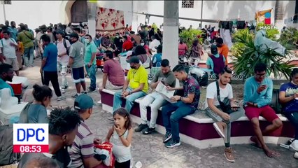 Migrantes ayunan y se encadenan para exigir  documentos