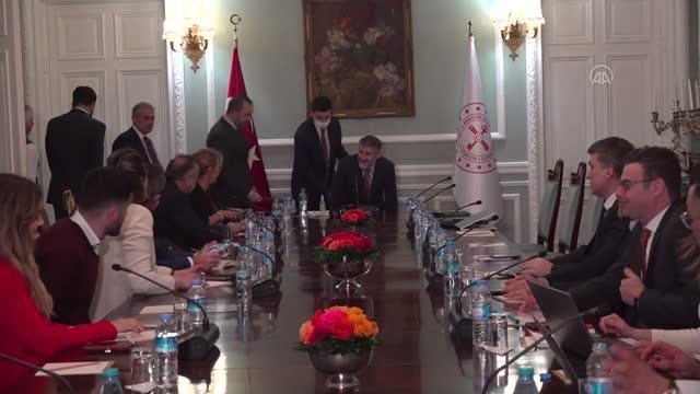 Hazine ve Maliye Bakanı Nebati, gazetecilerle bir araya geldi