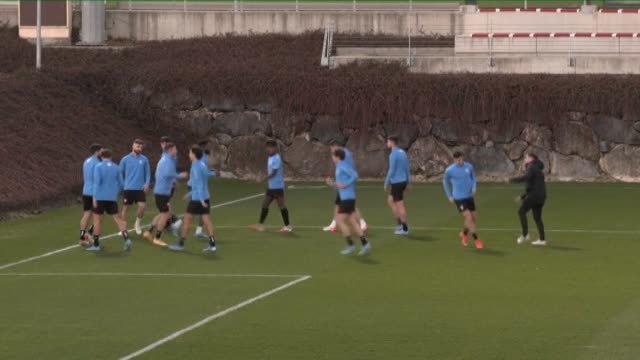El Athletic prepara la ida de las semifinales con las bajas de Nico Williams, Vencedor y Petxarroman