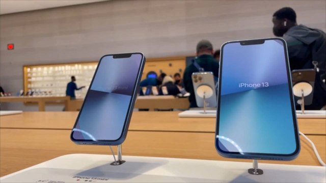 Newer iPhones Will Soon Be Able To Accept Contactless Payments