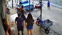 Para impedir roubo, homem atira frango assado em assaltante em Fortaleza