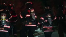911 LONE STAR 3x05 - Clip fropm Season 3 Episode 5 - The Team Evacuates A Burning Building