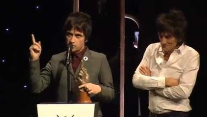 Johnny Marr Wins Godlike Genius - NME Awards 2013