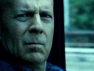 A Good Day To Die Hard: Clip - Car Chase