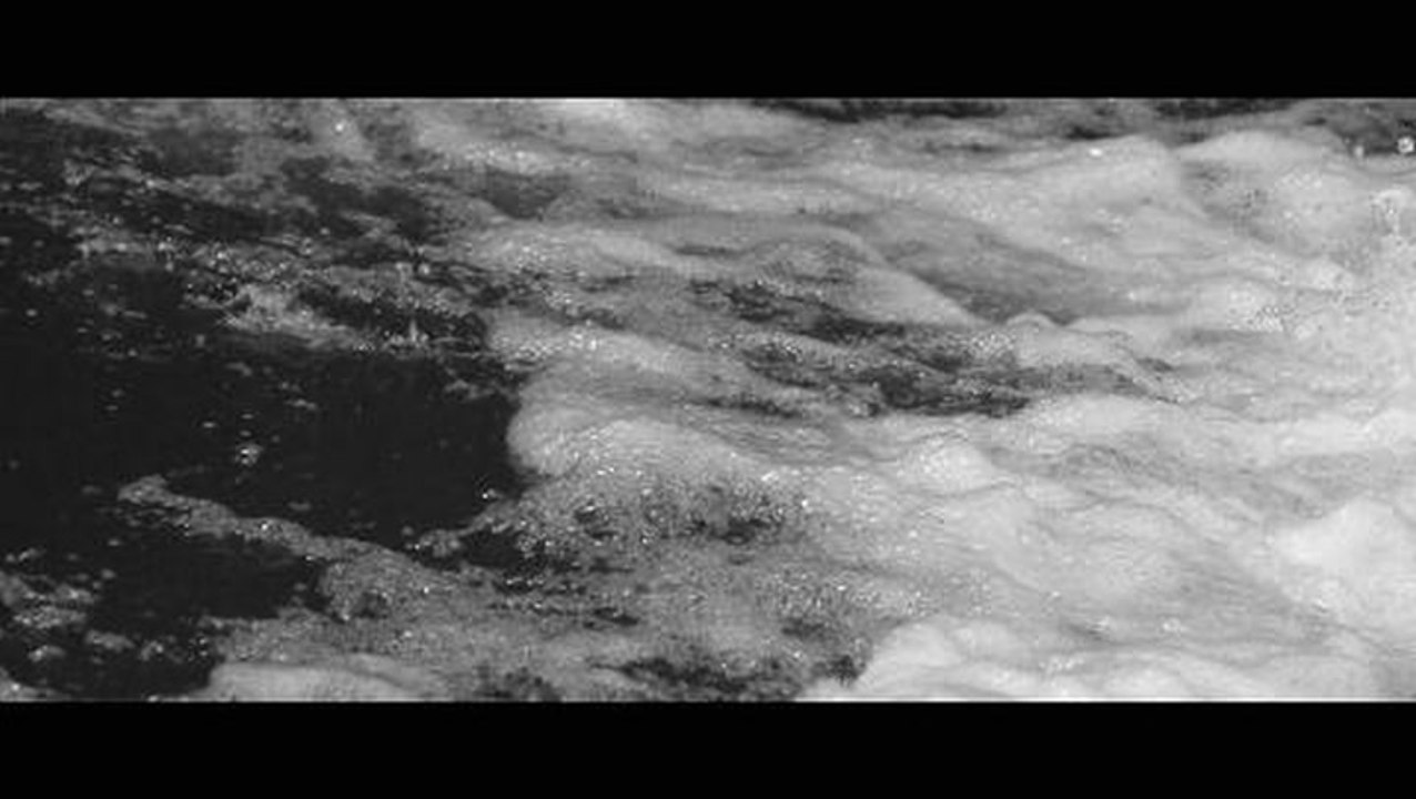 UK Premiere - Zola Jesus, 'Fall Back'