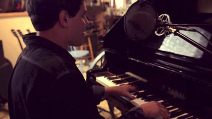 Exclusive - Watch Tor Miller Perform Headlights