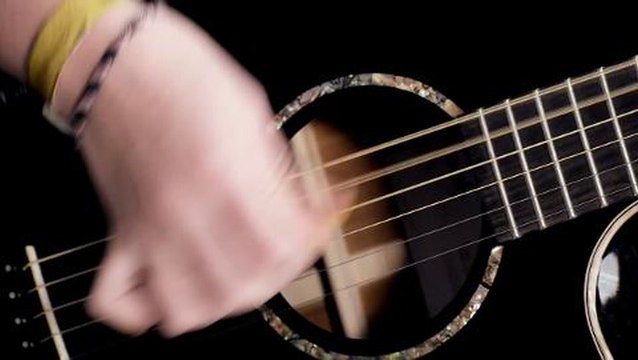 NME Session - Waxahatchee Plays 'Coast To Coast'