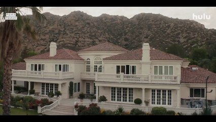 Pam & Tommy S01E05 Uncle Jim and Aunt Susie in Duluth