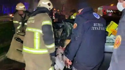 Bursa'da alkollü sürücülerin karıştığı zincirleme kazada 1 kişi öldü, 1 kişi yaralandı