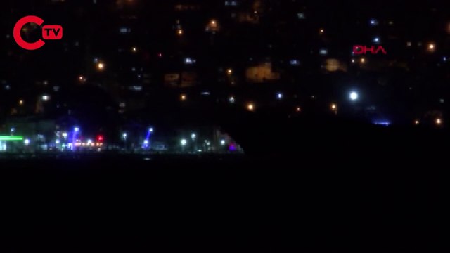 Rus savaş gemileri İstanbul Boğazı'ndan geçerek Karadeniz'e açıldı