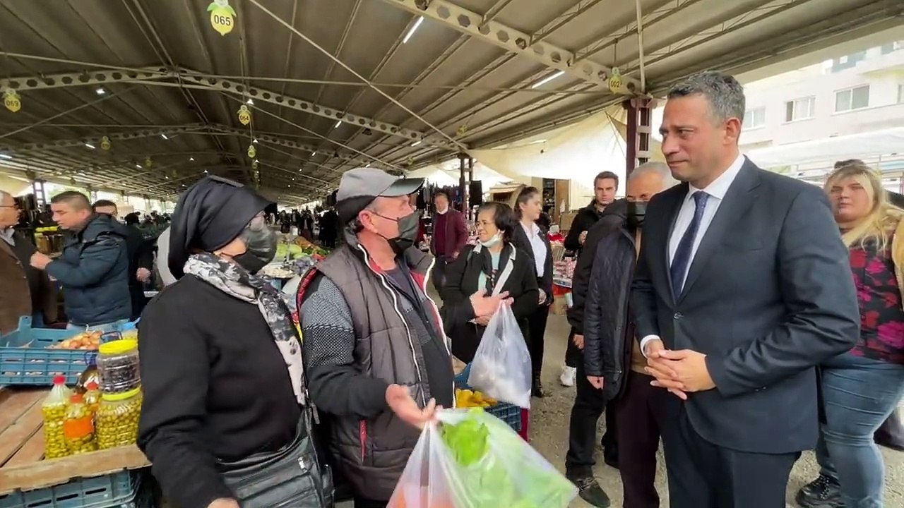 Mersinli vatandaş CHP'li Başarır'a dert yandı: "65 yaşındayım, ben tarihte böyle pahalılık görmedim!"
