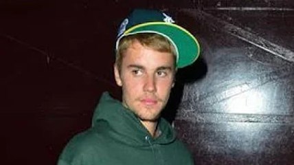 Justin Bieber et Conor McGregor se rencontrent par hasard aux Bahamas… Britney Spears clashe des t
