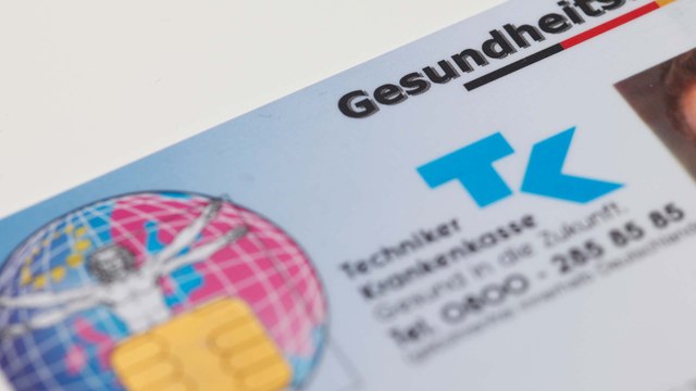 Sexistisch? Krankenkassenclip mit Pornodarstellerin erntet Kritik