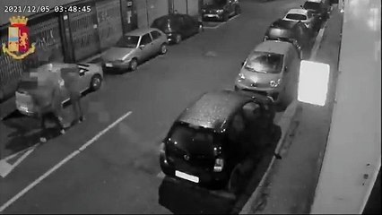 Bologna, rapine violente in centro: ragazzino finisce in comunità, era il quarto membro di una banda