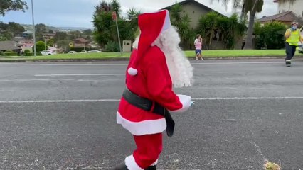 ILLAWARRA MERCURY Santa visits Farmborough Heights