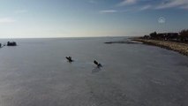 Son dakika haberi: Büyük kısmı donan Beyşehir Gölü'nün balıkçıları buzların erimesini bekliyor