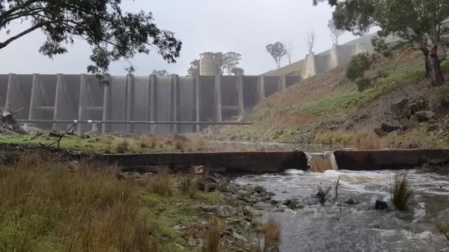 Blayney Chronicle: Lake Rowlands spilling July 30 2020