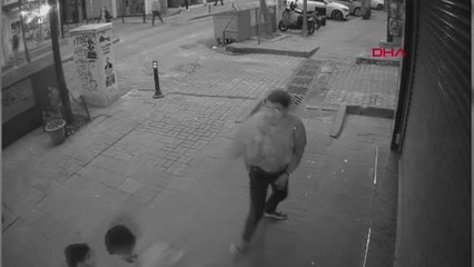 BEŞİKTAŞ'TA GASP DEHŞETİ, YARALI HALDE SALDIRGANIN BACAĞINA SARILDI