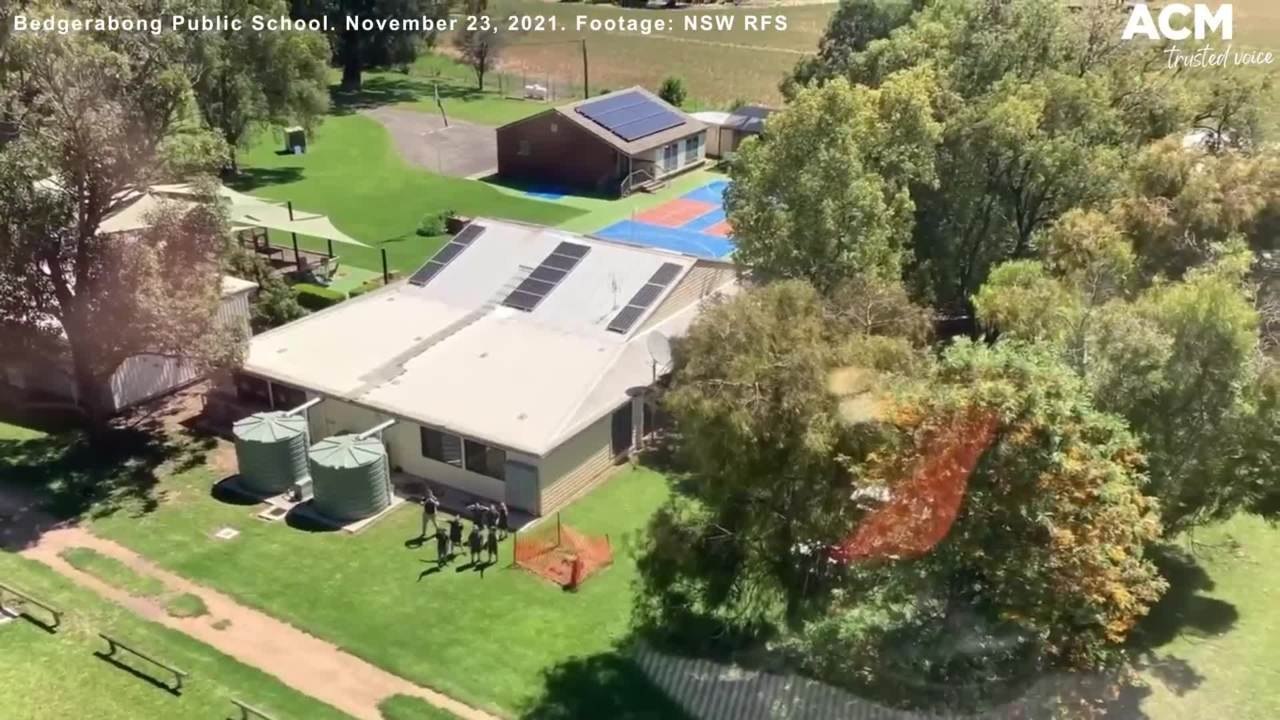 Teachers flown in over floodwaters at Bedgerabong Public School | November 2021 | Forbes Advocate