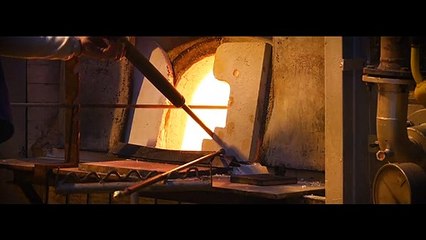 La fabrication artisanale des vases Tricolore de Sebastian Herkner (&Tradition)