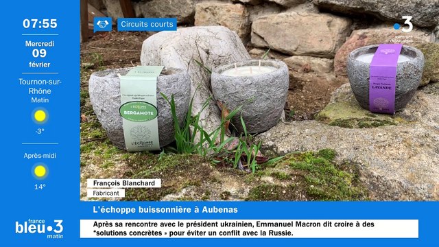 À Aubenas, L'échoppe buissonnière et ses bougies parfumées à la cire 100% végétale