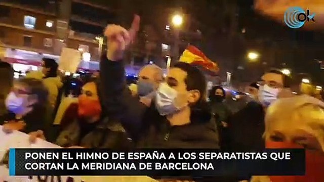 Ponen el himno de España a los separatistas que cortan la Meridiana de Barcelona