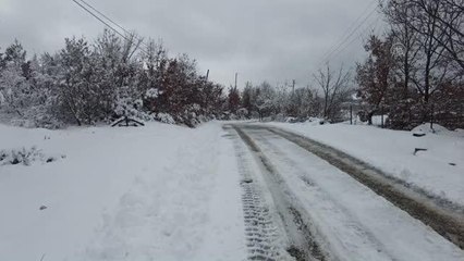 Kar nedeniyle 10 mahallenin yolu ulaşıma kapandı