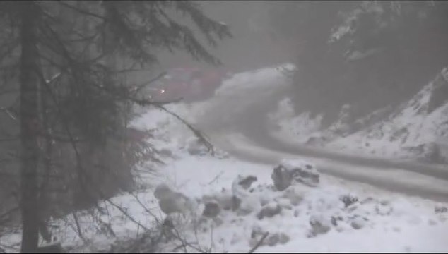 rallye neige et glace sortie de route - vidéo lulu du jura