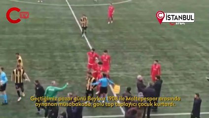 Amatör maçta ilginç olay: Top toplayıcı çocuk golü kurtardı!