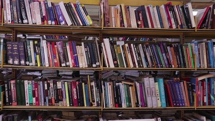 عودة الروح لمكتبات الموصل بعد تدميرها على يد الجهاديين في العراق