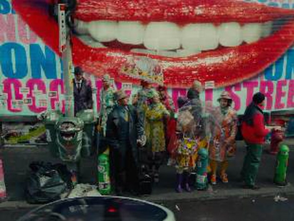 Zero Theorem: Clip - City Life