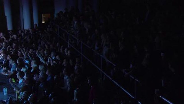 Blondie Plays 9-Minute Version Of 'Heart Of Glass' At NME Awards 2014