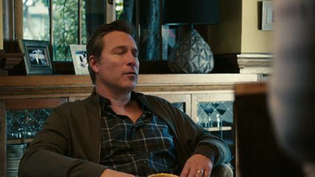 The Boy Next Door Clip - Noah Picks Up Kevin