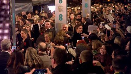 Video herunterladen: The BAFTAs 2015 BAFTA Awards Red Carpet 2015