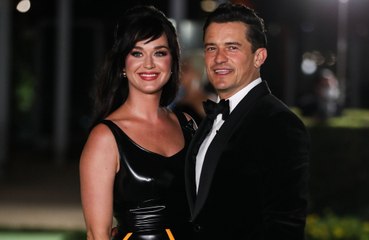 Katy Perry elogia Orlando Bloom de 'garanhão selvagem'