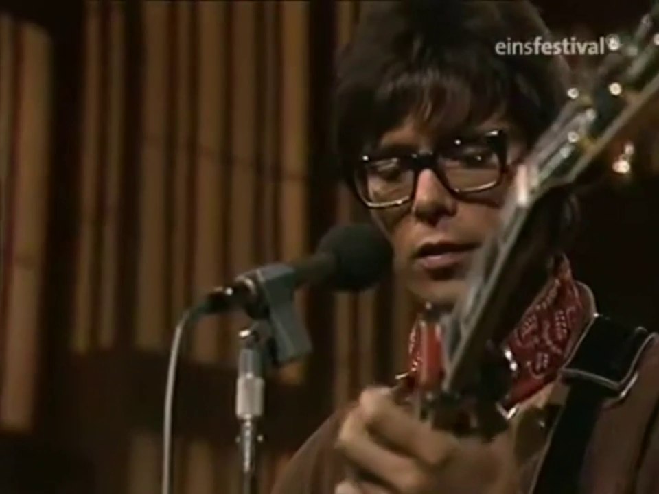 THE LADY CAME FROM BALTIMORE  by Cliff Richard - live TV performance  1970 +lyrics