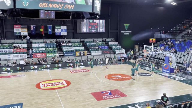 Pre-game build-up at Tasmania JackJumpers debut game | 03/12/21 | The Examiner