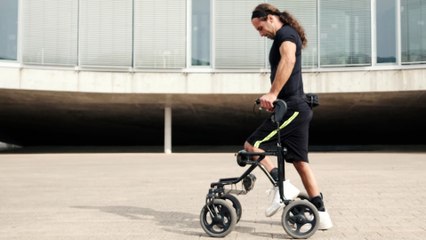 "Je peux me lever, prendre ma douche, je me sens libre" : Michel, paraplégique, remarche grâce à un nouvel implant