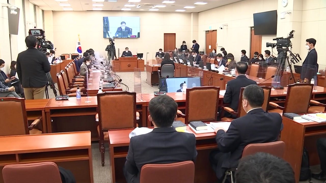 정개특위·선관위, 확진자 투표 방식 오늘 재논의 / YTN