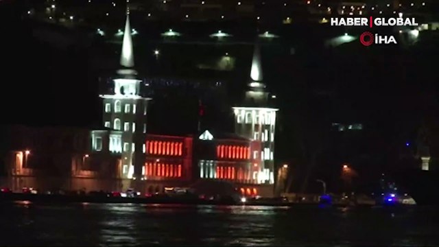 Rus savaş gemilerinin İstanbul Boğazı'ndan geçişi böyle görüntülendi