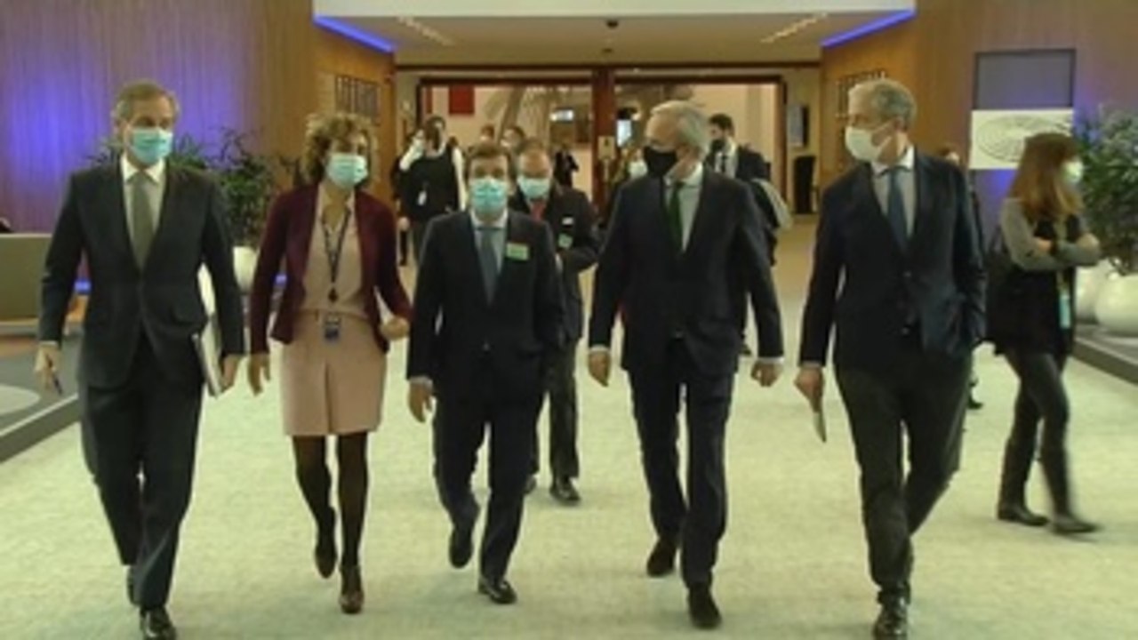 Alcaldes del PP denuncian en Bruselas reparto "arbitrario" de fondos europeos