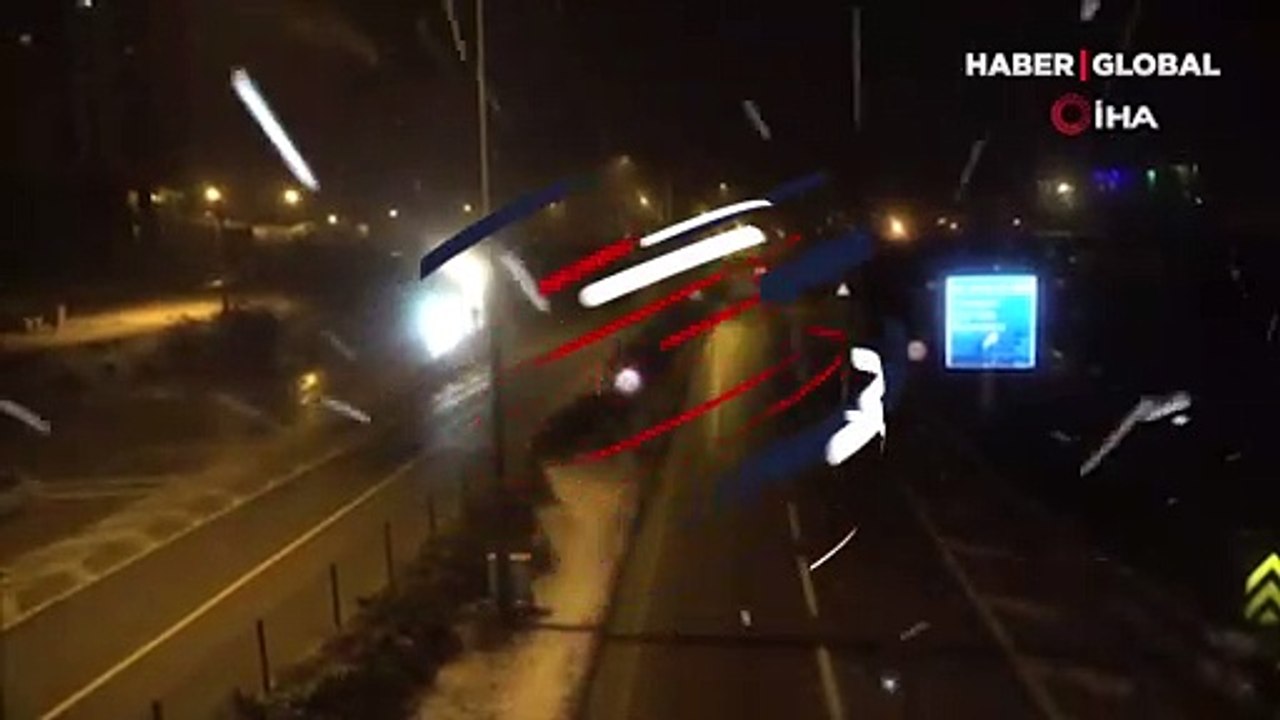 Meteoroloji uyarmıştı! 43 ilin geçiş güzergahında kar yağışı başladı