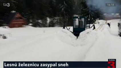Snehová kalamita zasypala lesnú železnicu v Oravskej Lesnej ❄️
